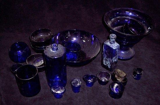 Appraisal: A blue glass bowl cm diameter a blue glass vase