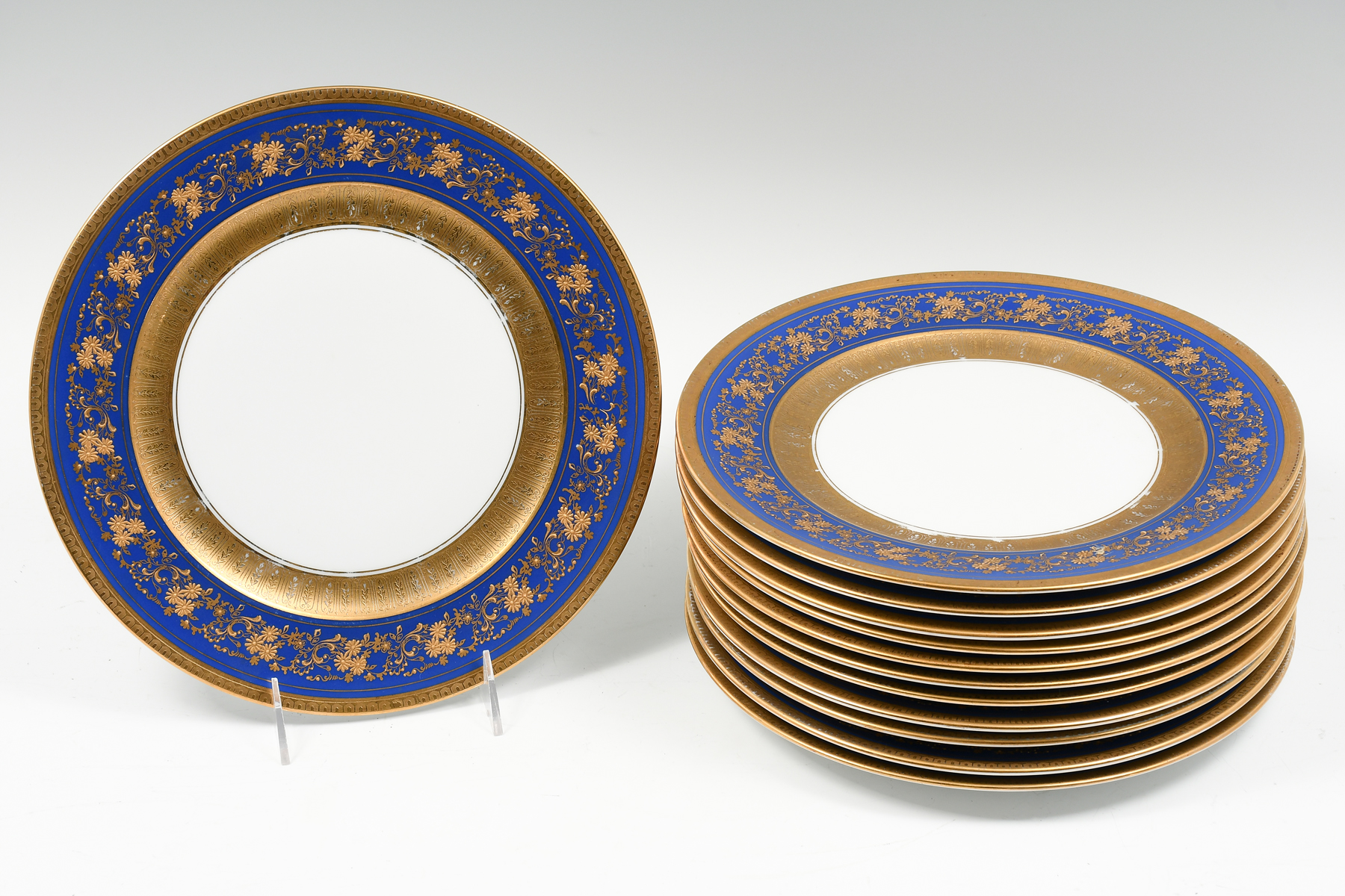 Appraisal: PC ROSENTHAL ''CONTINENTAL'' DINNER PLATES - Bavarian Rosenthal Dinner plates