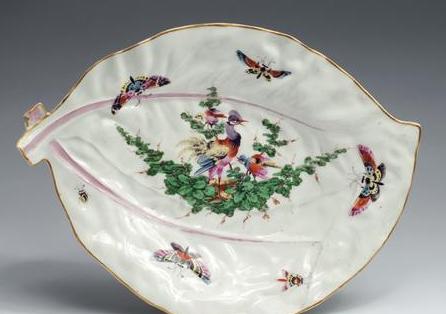 Appraisal: WORCESTER PORCELAIN LEAF DISH CIRCA Length inches Est -