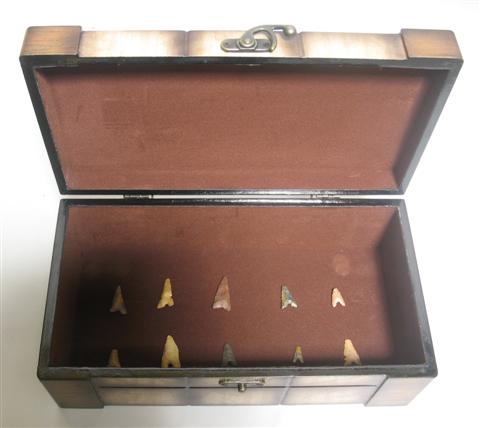 Appraisal: COLLECTION OF TEN AFRICAN SAHARAN ARROWHEADS Of various minerals in