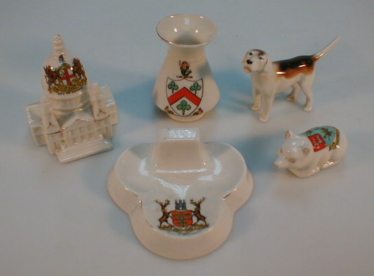 Appraisal: Small crested ware items and a Beswick fox hound