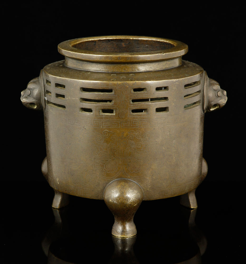 Appraisal: - Chinese Bronze Censer Censer China bronze on three legs