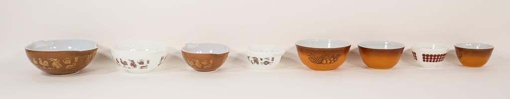 Appraisal: Set of Early American pattern nesting mixing bowls largest H