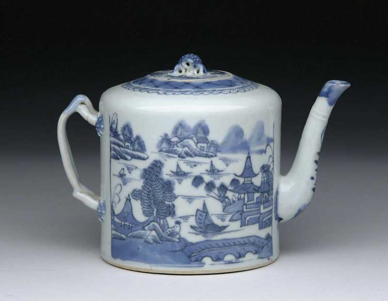 Appraisal: BLUE AND WHITE CANTON SMALL COVERED TEAPOT With strap type