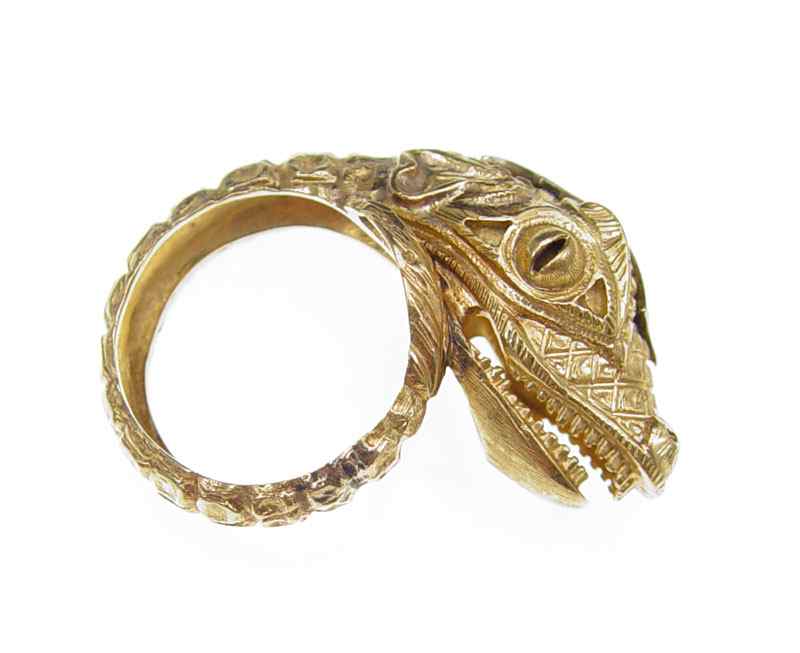 Appraisal: DRAGON HEAD K DIAMOND RING Fearsome dragon motif K yellow