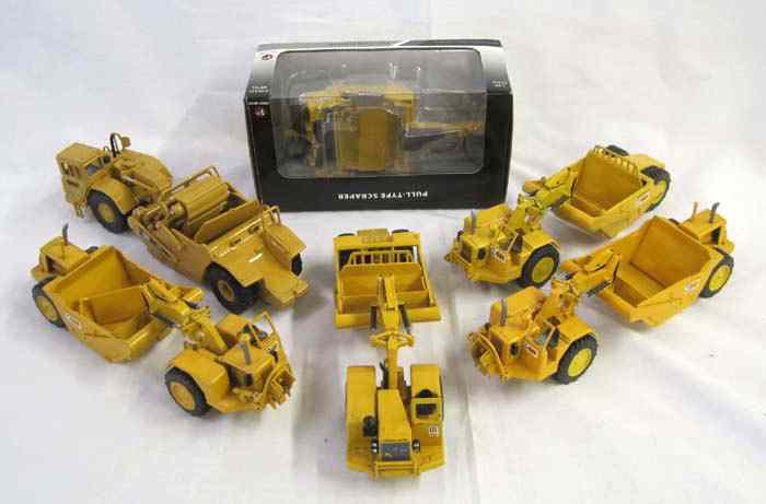 Appraisal: LOT OF SIX DIECAST METAL SCALE MODELS including NZG caterpillar