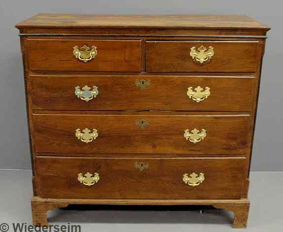 Appraisal: Georgian oak chest of drawers th c with straight bracket