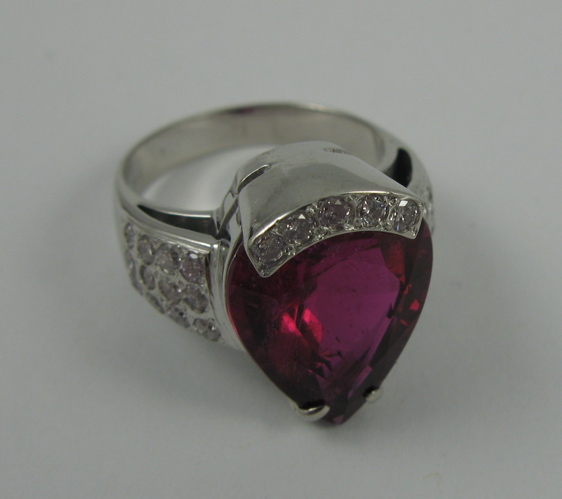 Appraisal: TOURMALINE DIAMOND AND K WHITE GOLD RING set with a