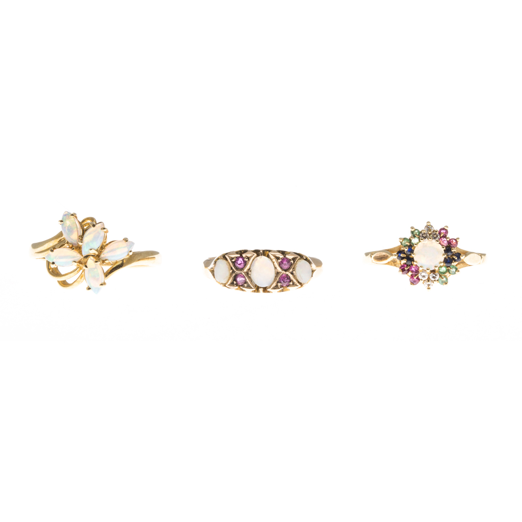 Appraisal: A collection of opal jewellery to include a ct gold