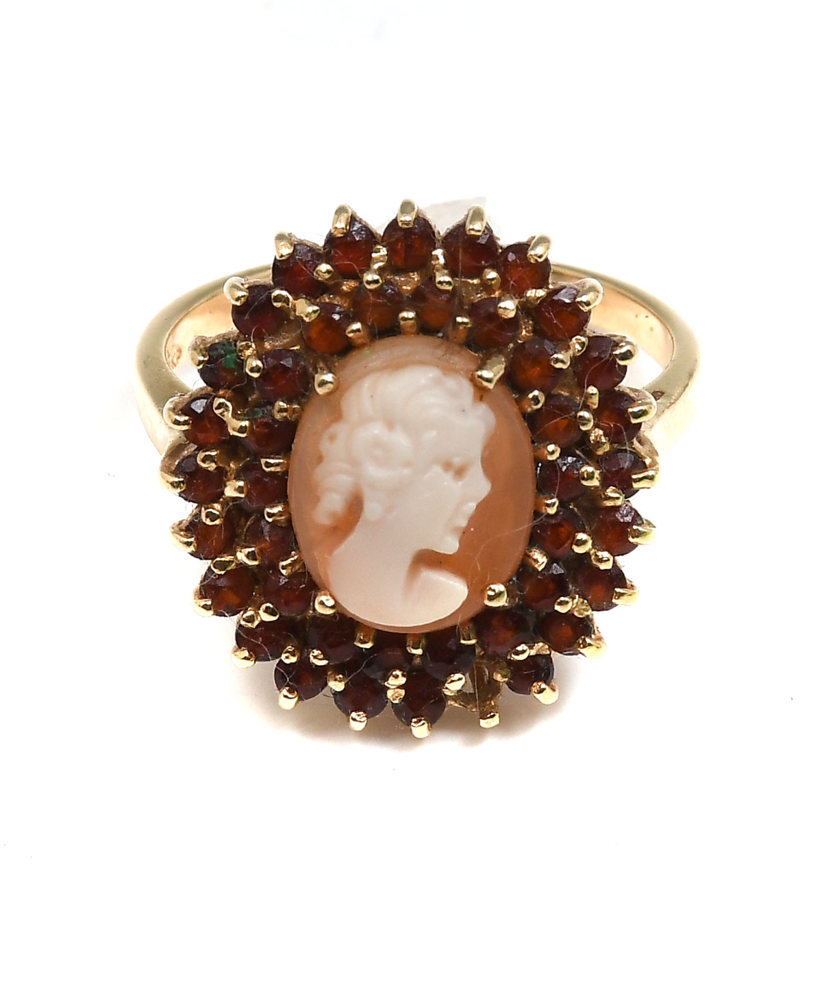 Appraisal: K CAMEO RING WITH GARNETS K yellow gold ring features