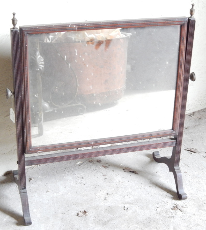 Appraisal: A Georgian mahogany dressing table mirror with rectangular plate cm