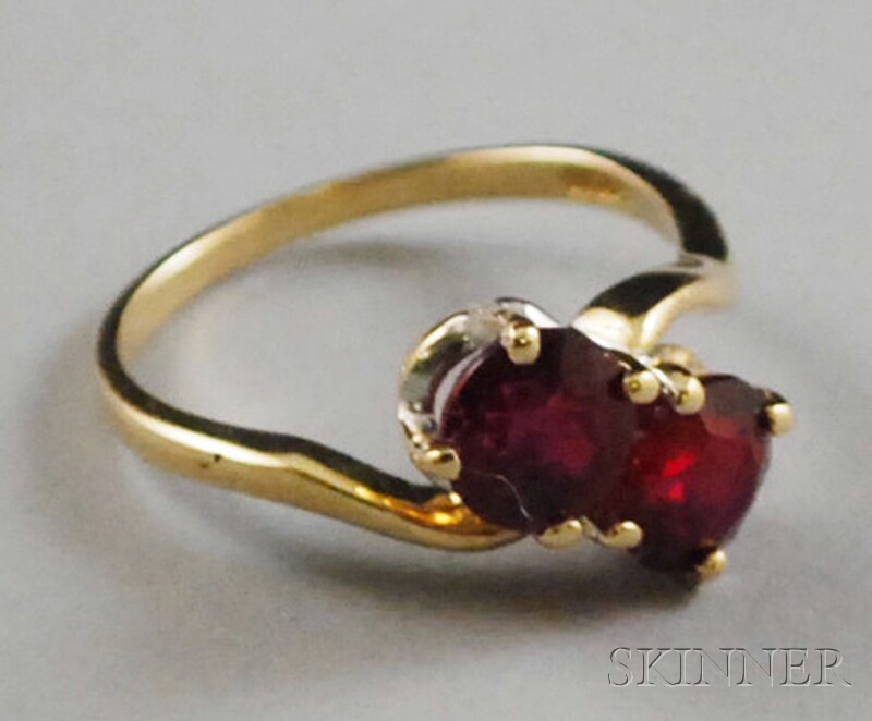 Appraisal: kt Gold and Ruby Twin-stone Ring prong-set with two circular-cut