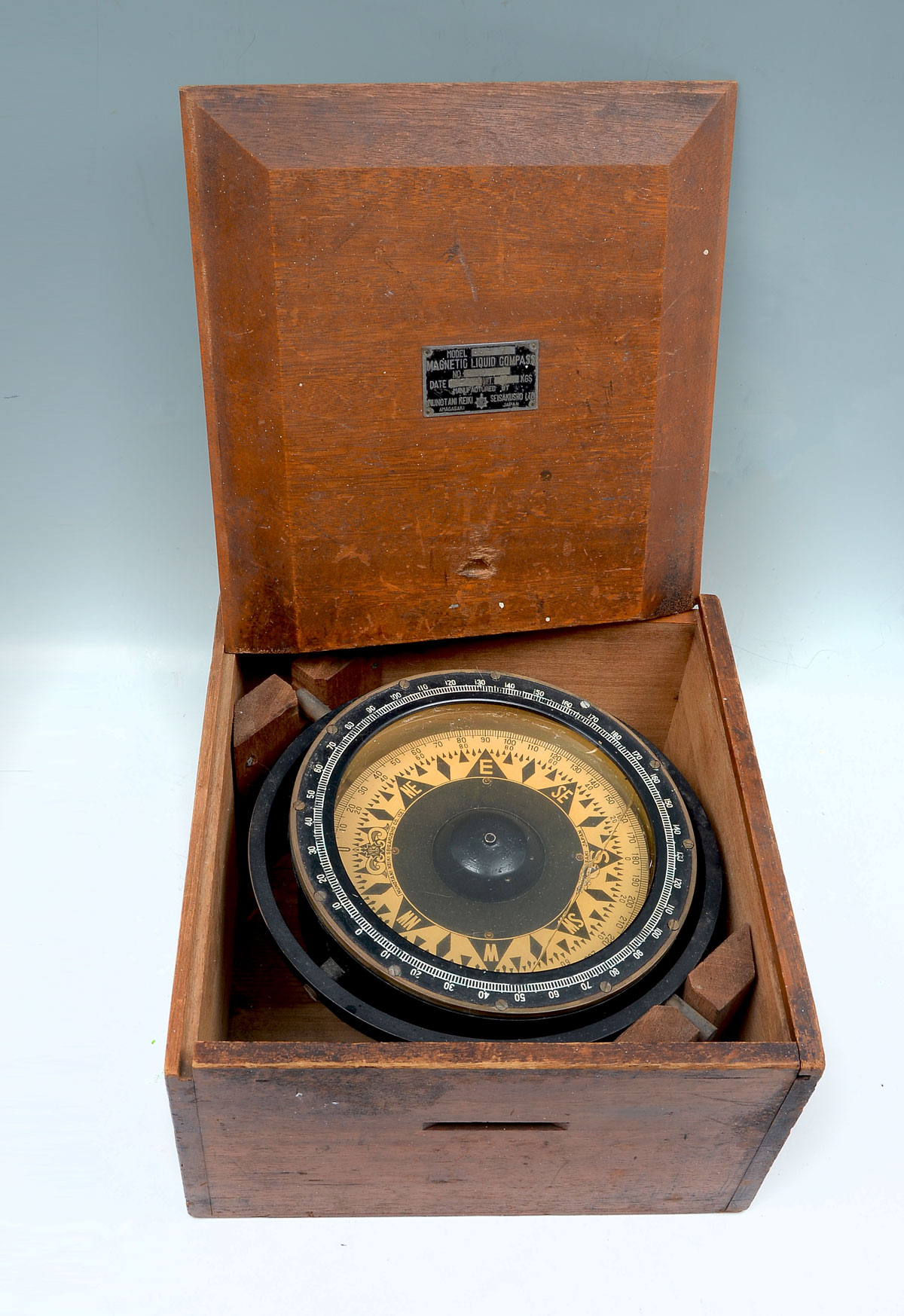 Appraisal: MAGNETIC LIQUID COMPASS IN BOX Gyroscopic magnetic liquid compass in