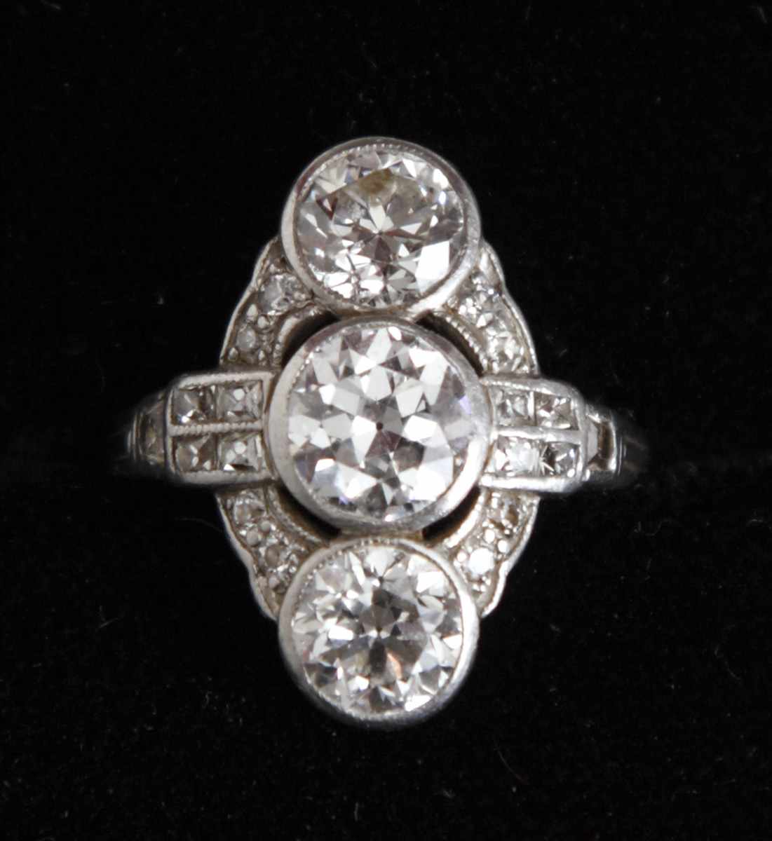 Appraisal: Sgn Tiffany Co Diamond Ring set in Platinum center diamonds