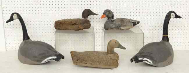 Appraisal: Lot five misc decoys including papier mache two Hudson river