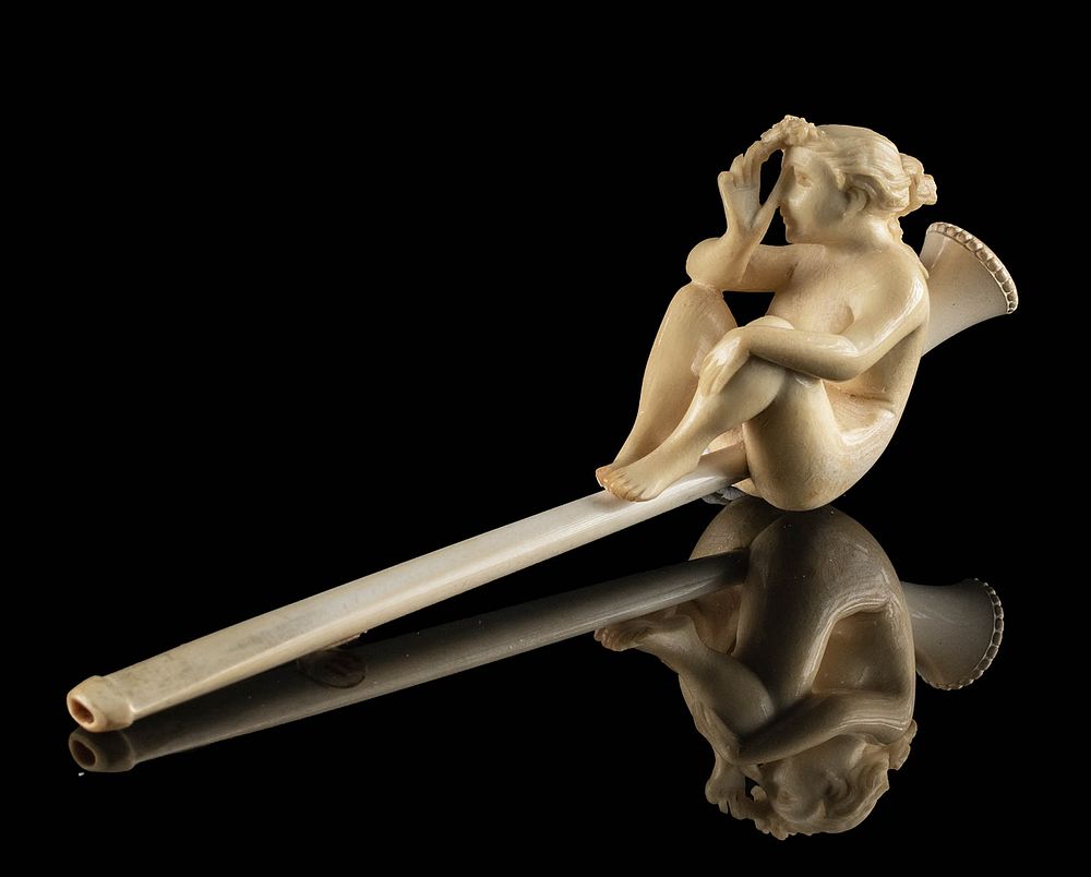 Appraisal: th C English Meerschaum Pipe w Nude Woman Western Europe