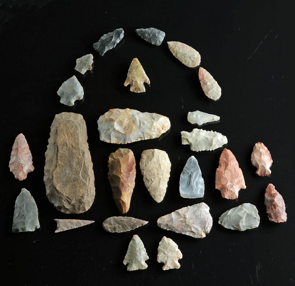 Appraisal: Lot of Native American Stone Arrowheads Points Native American North