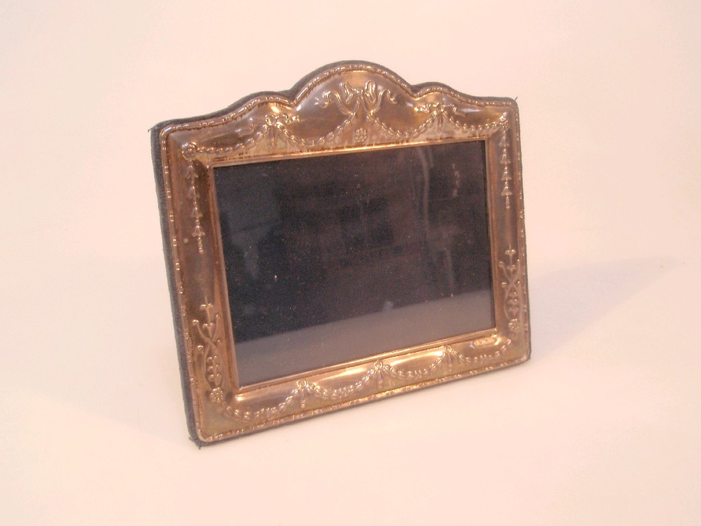 Appraisal: A small Adam style silver picture frame modern Sheffield