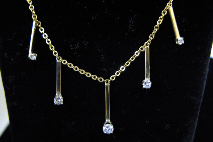 Appraisal: DIAMOND AND EIGHTEEN KARAT GOLD NECKLACE The light weight cable