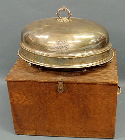 Appraisal: English silverplate roast beef platter and dome lid with armorial