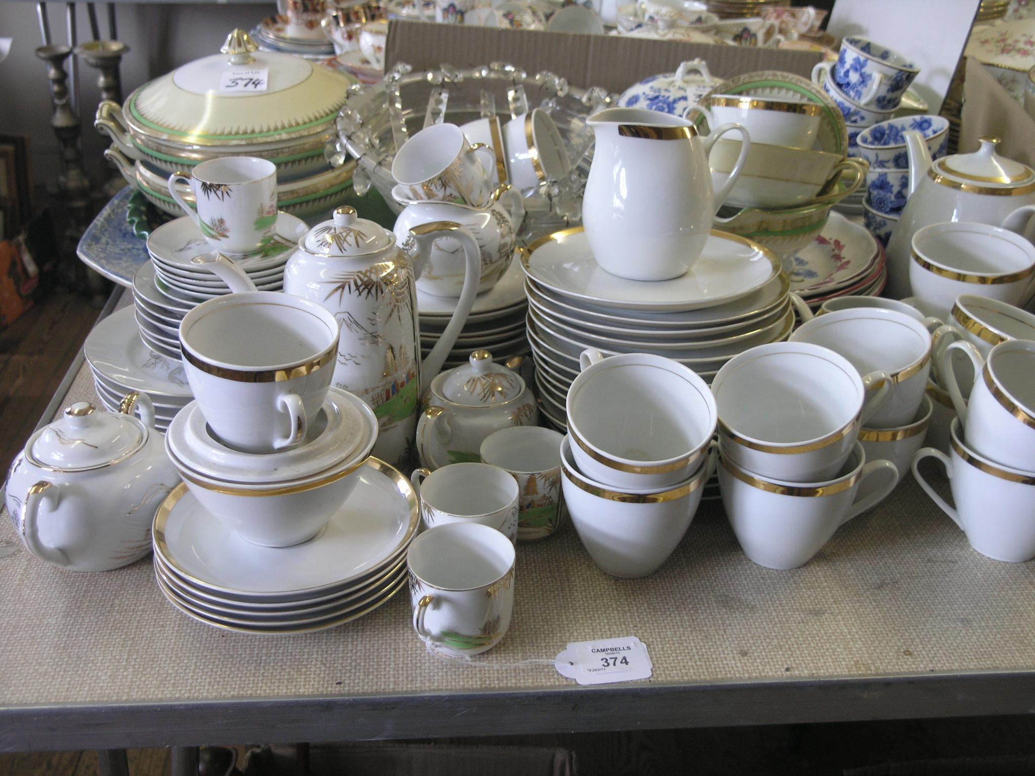 Appraisal: A Czech tea service fifty-two pieces together with a Chinese