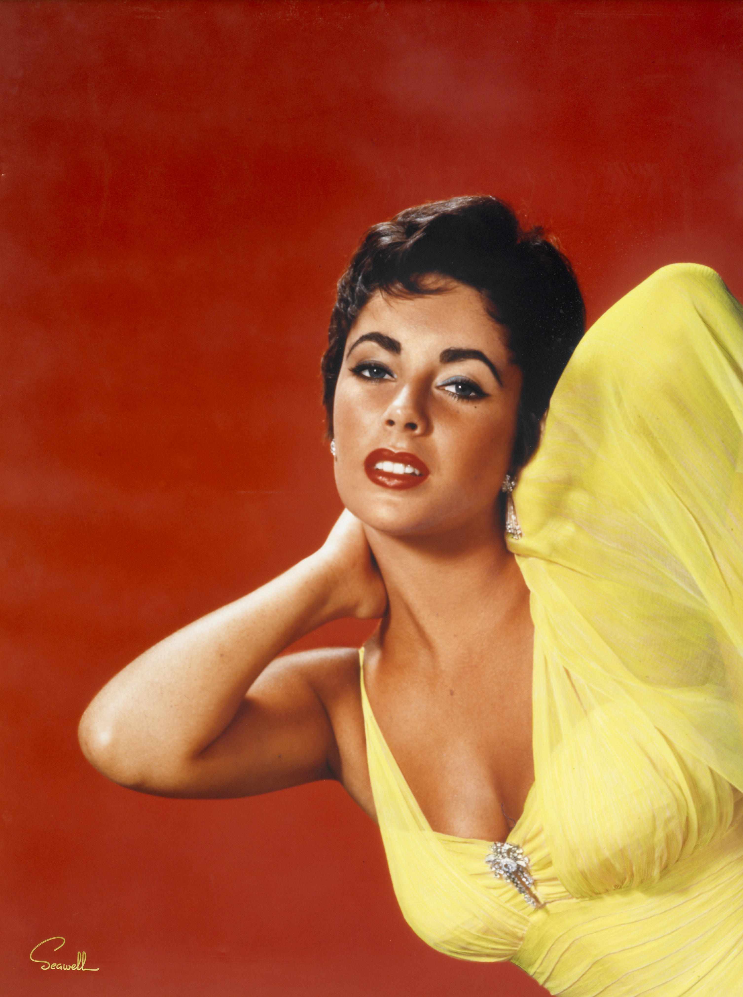 Appraisal: Hollywood Memorabilia s- s An Elizabeth Taylor large format color