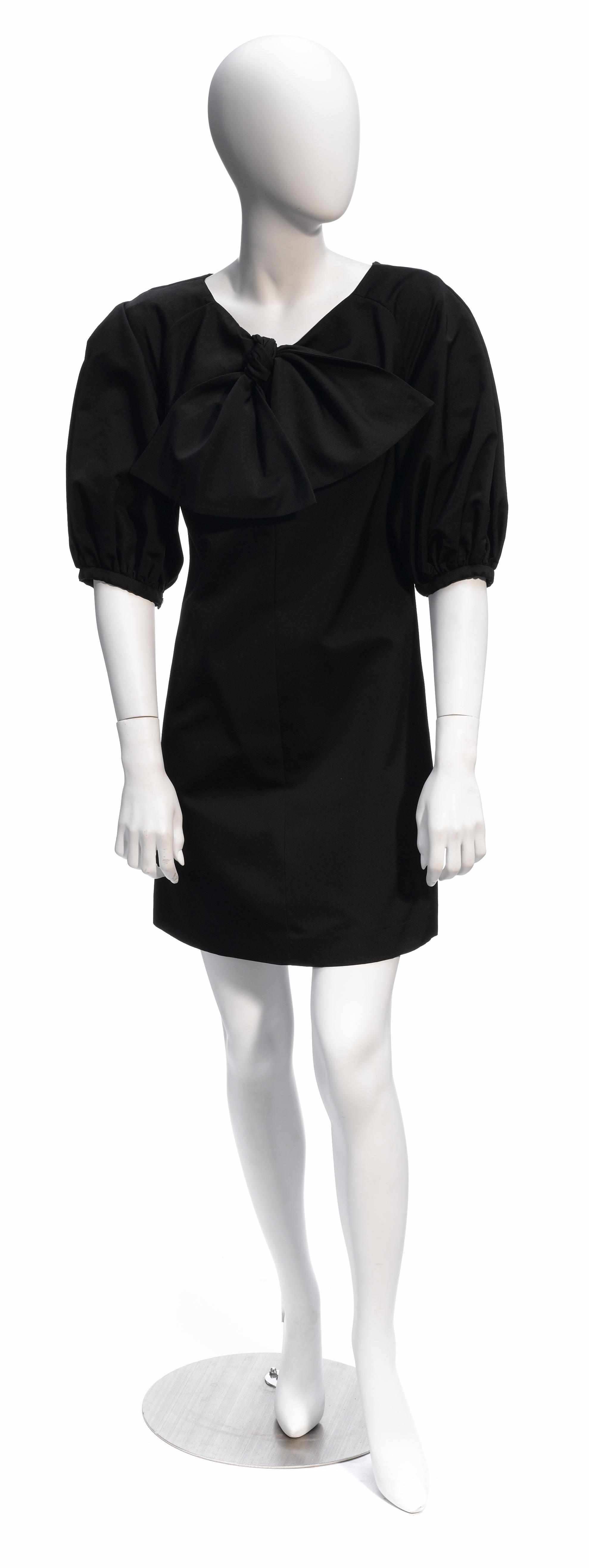 Appraisal: A Giambattista Valli black taffeta tie front dress size together