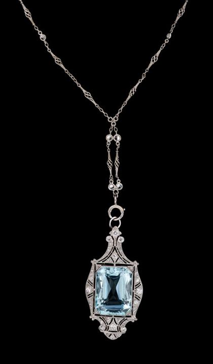 Appraisal: White gold aquamarine necklace and pendant belle epoque Large step