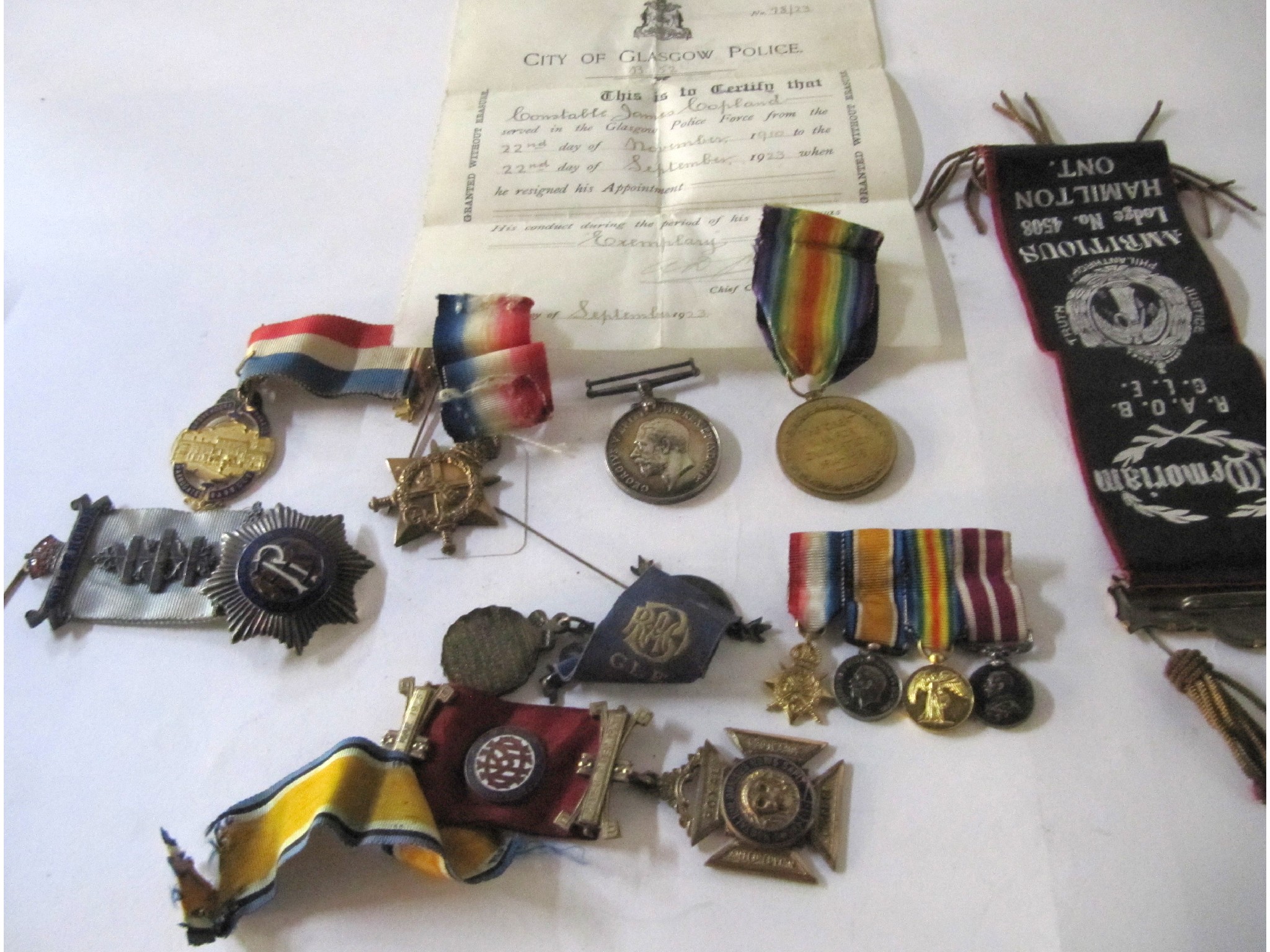 Appraisal: A lot comprising a WWI group of three to Cpl