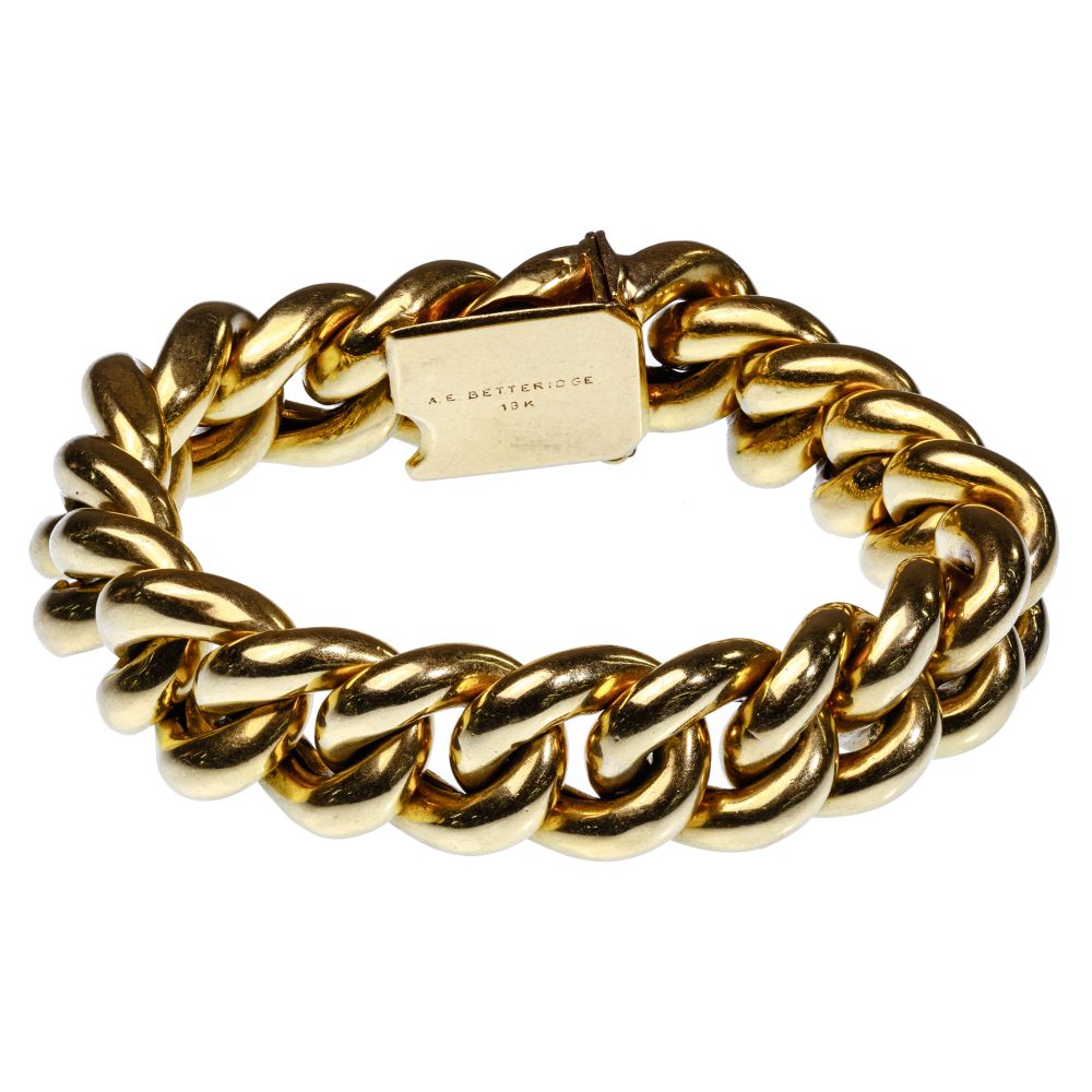 Appraisal: A E BETTERIDGE K YELLOW GOLD LINK BRACELETHaving mm wide