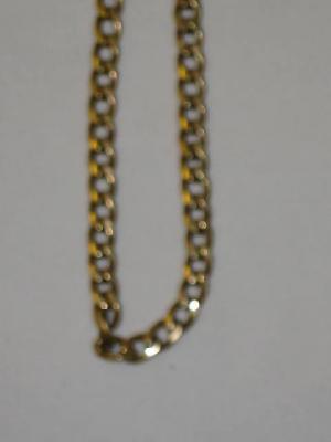 Appraisal: A CT GOLD FLATTENED CURB LINK CHAIN NECKLACE with snap