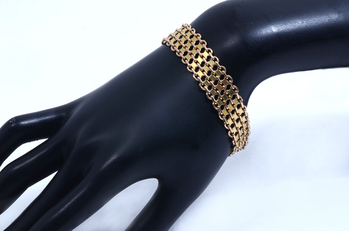 Appraisal: K FANCY LINK BRACELET K yellow gold bracelet of fancy