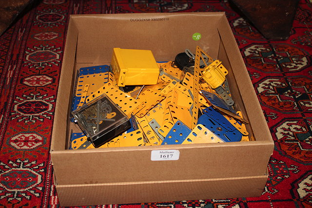 Appraisal: A QUANTITY OF MECCANO together with a part Hornby clockwork