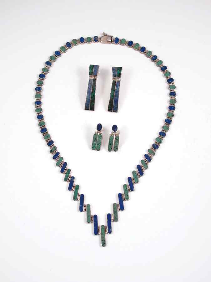 Appraisal: CHILEAN LAPIS MALACHITE NECKLACE ENSEMBLE Alternating links of Lapis Lazuli