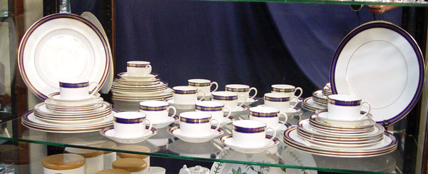 Appraisal: WEDGWOOD FINE CHINA SERVICE FOR IN THE ''STANTON'' PATTERN pieces