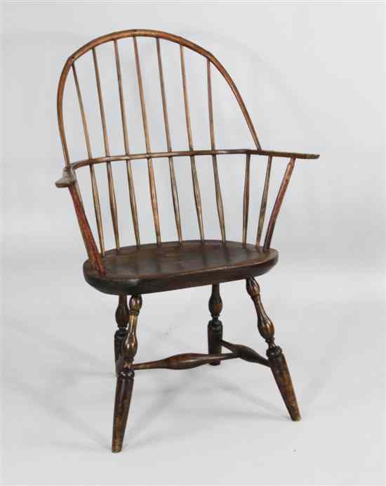 Appraisal: A th century American beech and ash Windsor chair with