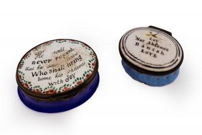 Appraisal: Two early th Century Bilston enamel patch boxes one inscribed