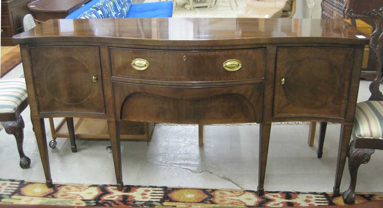 Appraisal: FEDERAL STYLE MAHOGANY SIDEBOARD Aston Court Collection by Henredon the