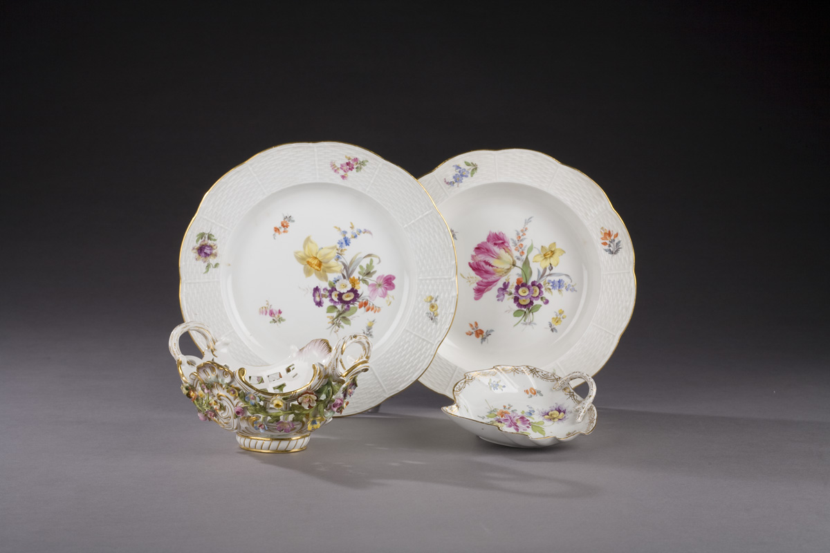 Appraisal: GROUP OF MEISSEN PORCELAIN TABLEWARES LATE NINETEENTH-TWENTIETH CENTURY Together with