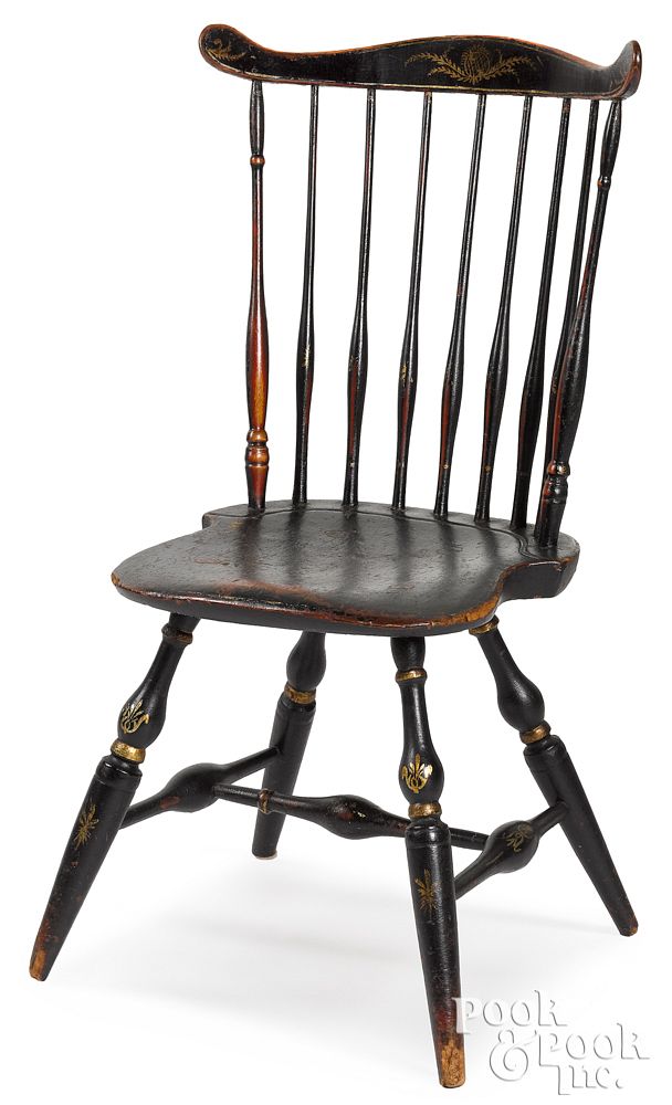 Appraisal: New England fanback Windsor chair ca New England fanback Windsor