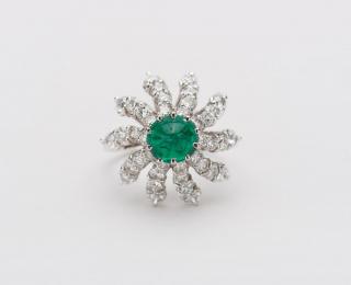 Appraisal: K White Gold Emerald and Diamond Ring K WHITE GOLD