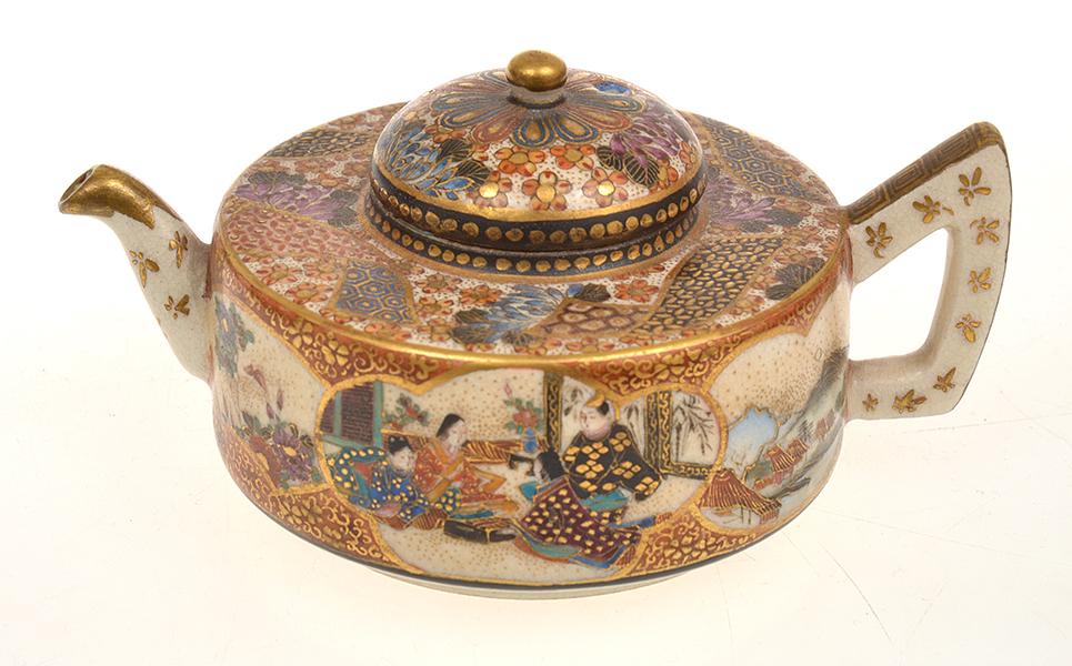 Appraisal: JAPANESE SATSUMA TEAPOT GILT DECORATED DECORATIVE PANELS SIGNED KINKOZAN SOBEI