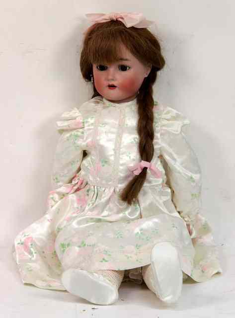 Appraisal: A Simon and Halbig Kammer and Reinhardt bisque headed doll