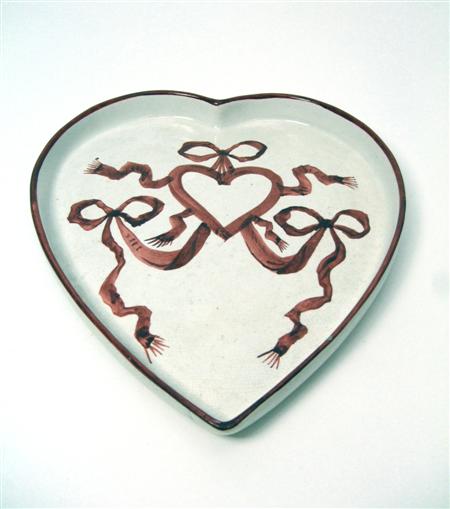 Appraisal: WEMYSS HEART TRAY CIRCA decorated with pink ribbons impressed mark