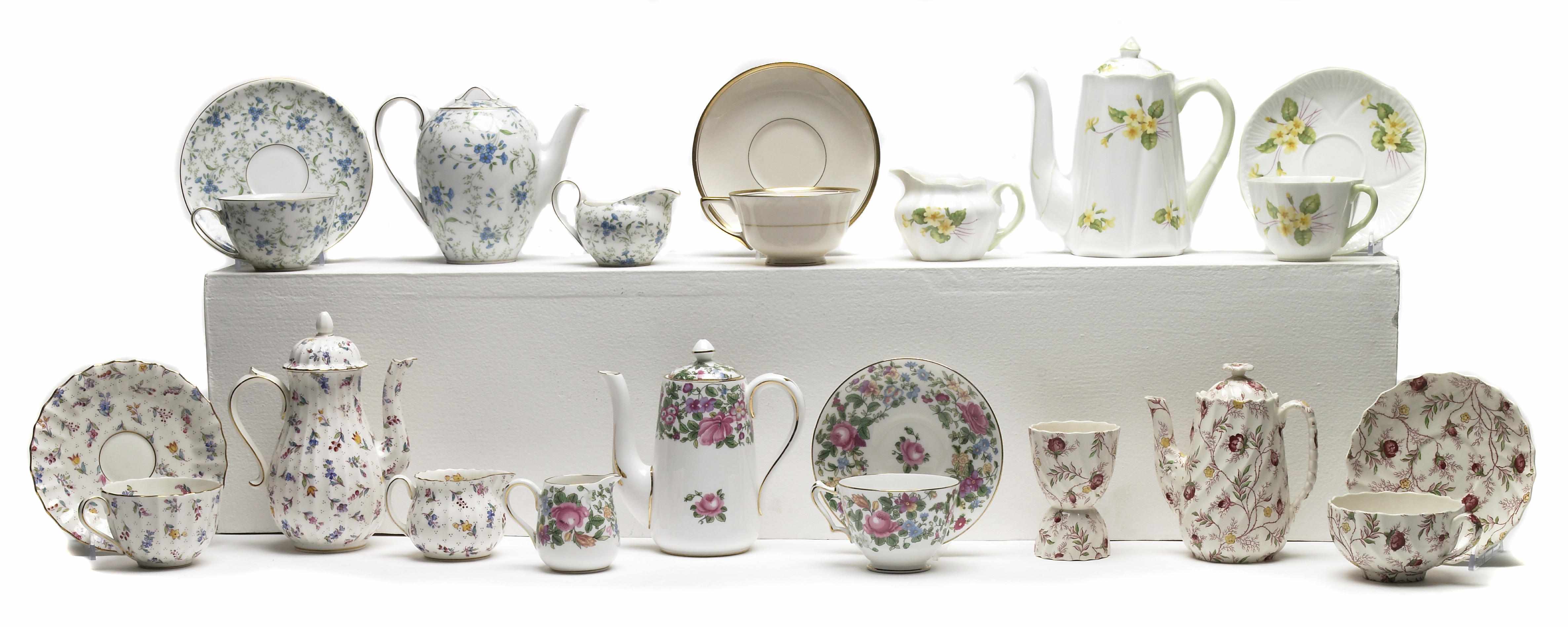 Appraisal: A large group of English and Continental porcelain and earthenware