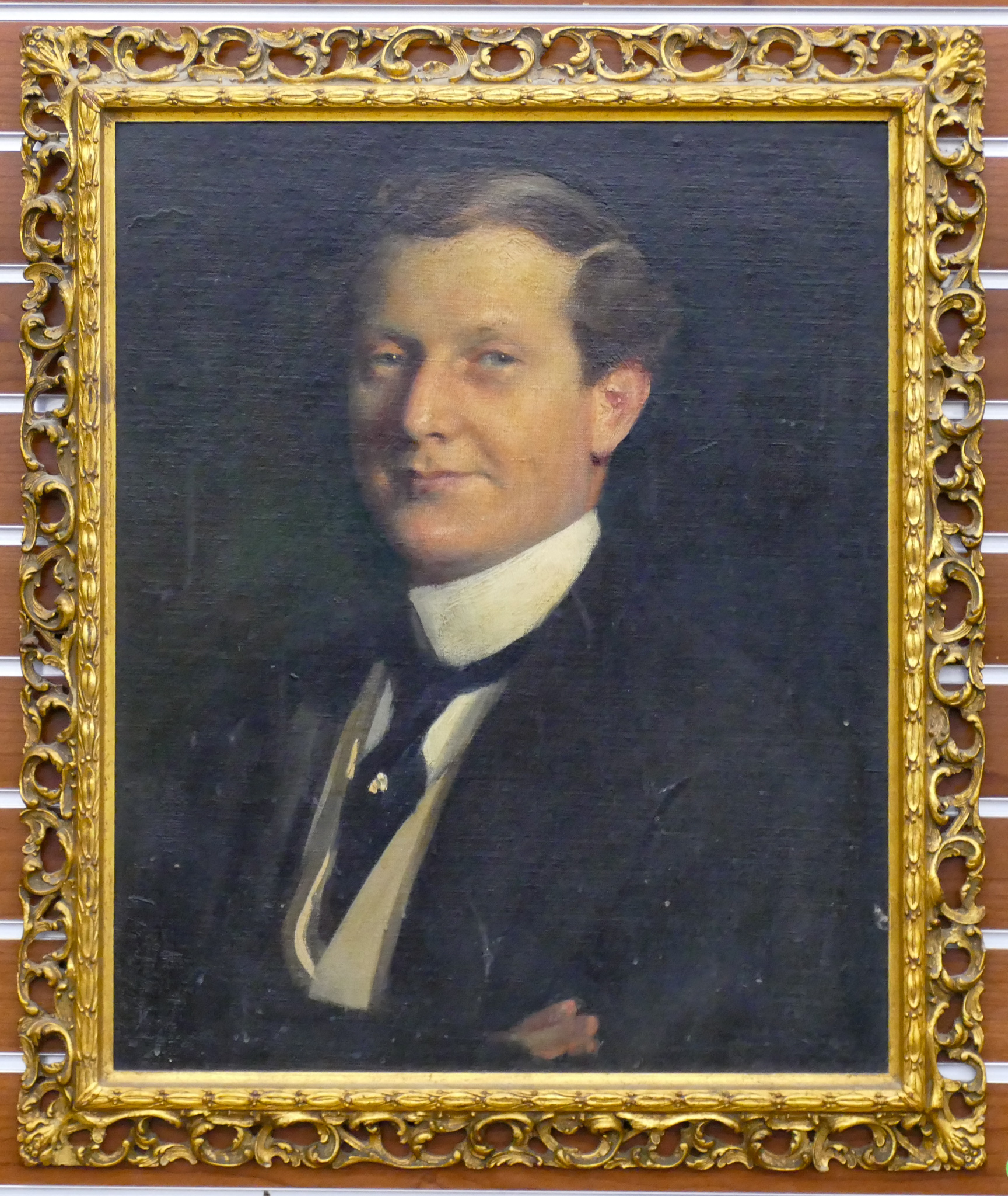 Appraisal: Antique Portrait of a Gentleman Oil on Canvas Gilt Framed