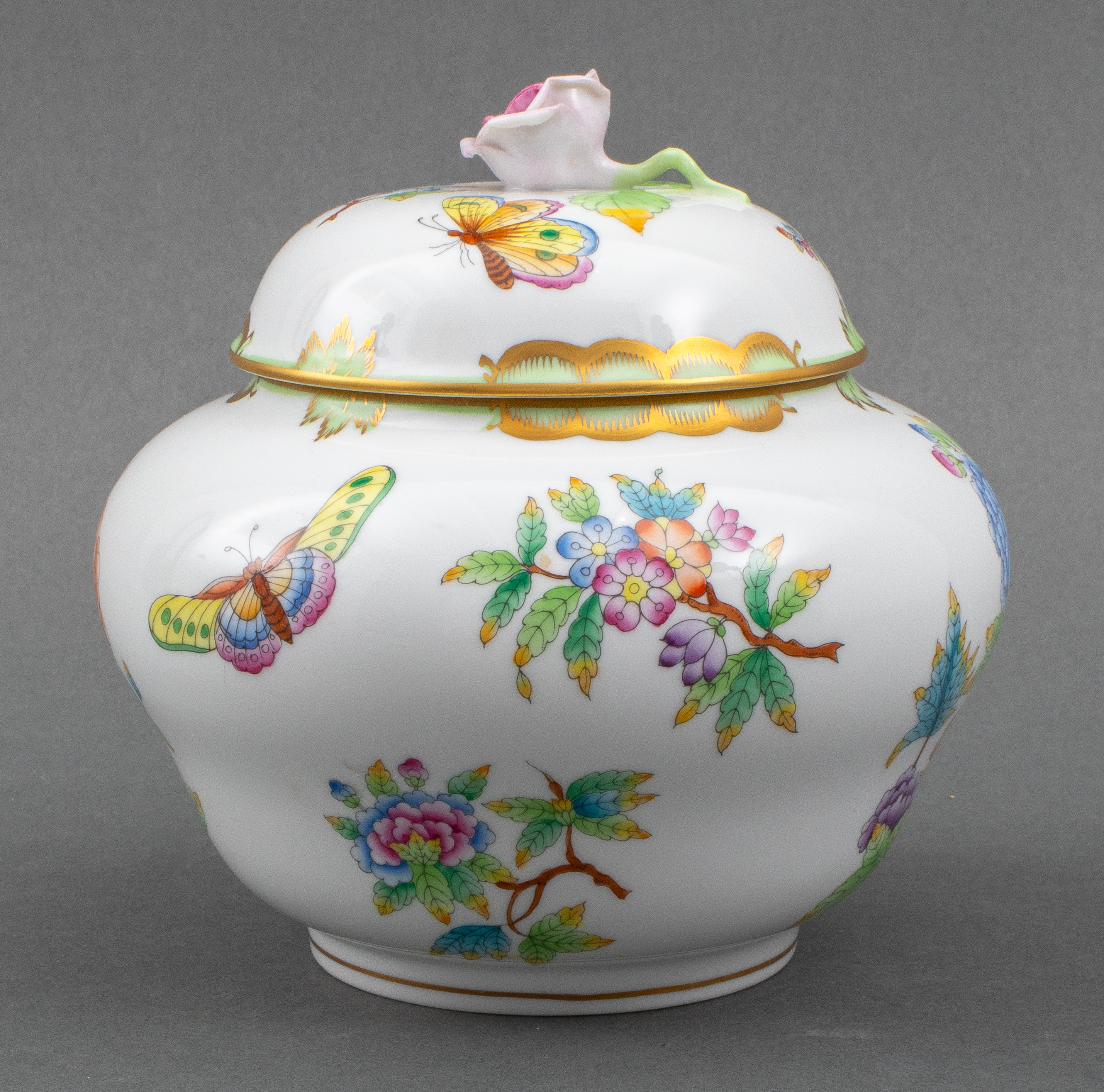 Appraisal: HEREND COVERED JAR QUEEN VICTORIA Hungarian Herend porcelain covered jar