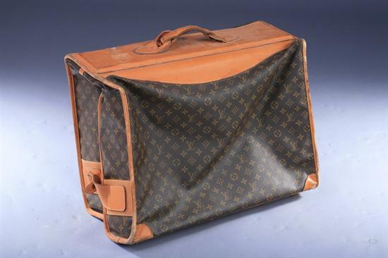 Appraisal: LOUIS VUITTON SOFT-SIDED FOLD-OVER GARMENT BAG Retailed Neiman Marcus interior