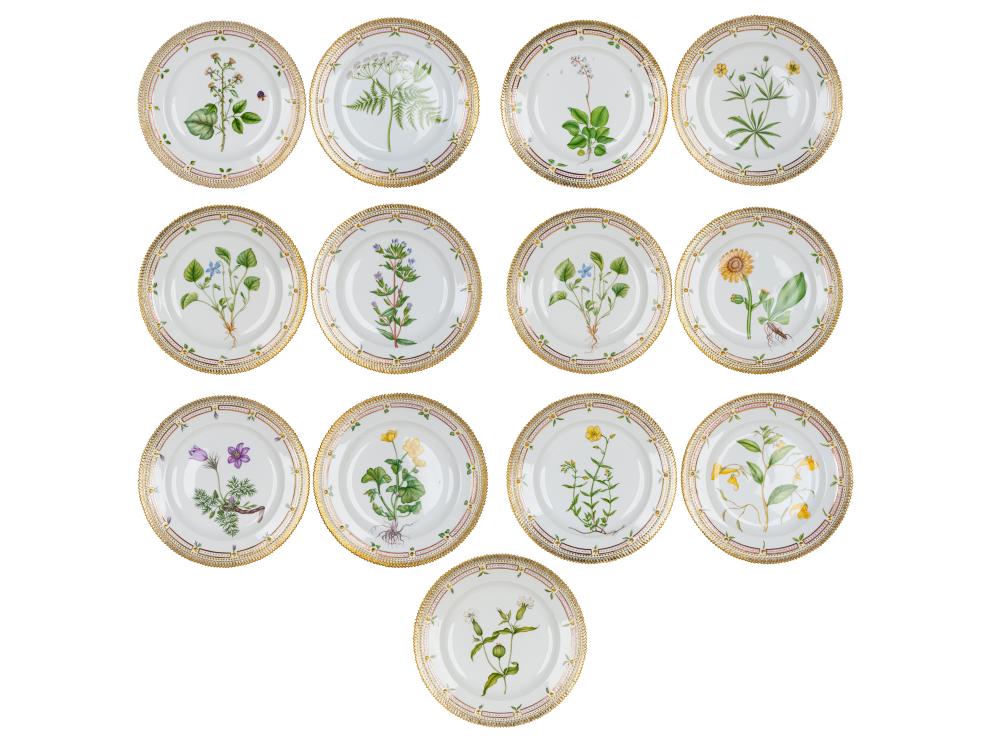 Appraisal: THIRTEEN ROYAL COPENHAGEN 'FLORA DANICA' DINNER PLATESmodern with various date