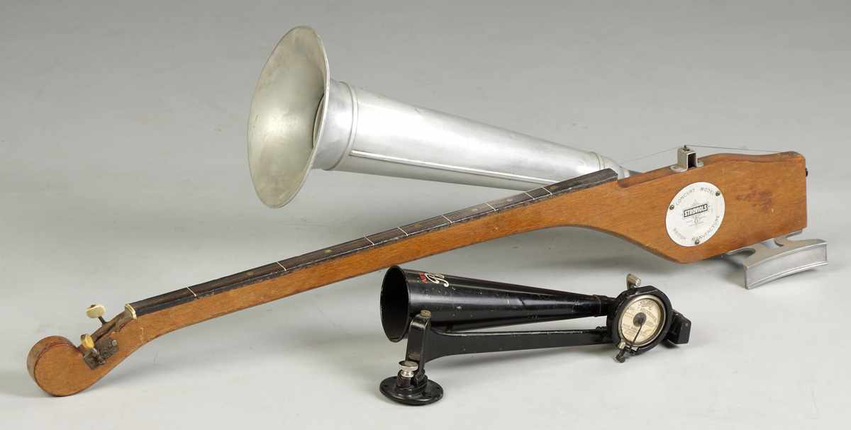 Appraisal: Black Pathe Recording HornHome recording attachment for making disc records